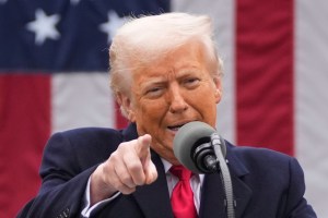 Trump plans to start notifying countries of U.S. tariffs up to 70%