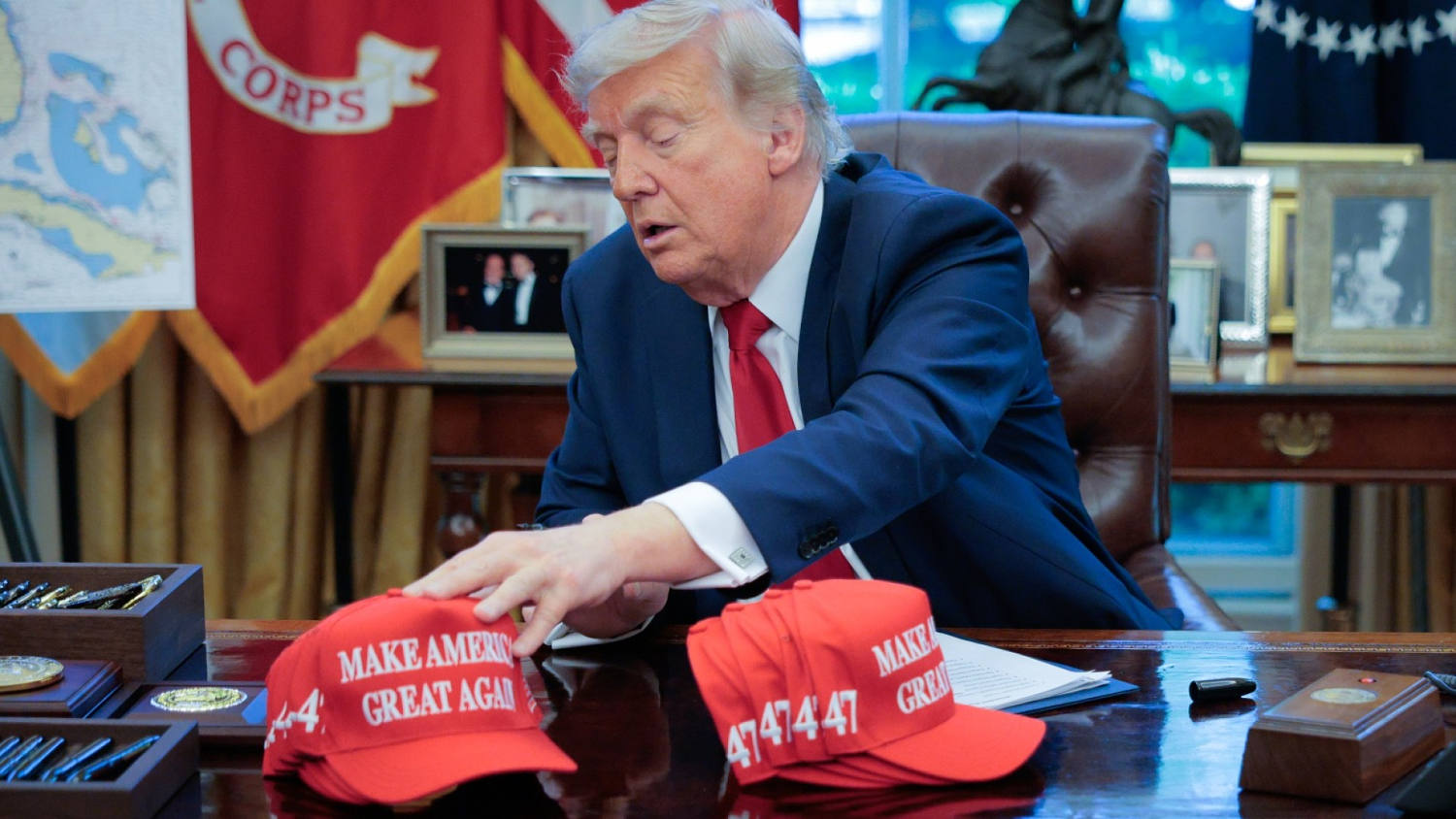 ‘Swag bag’: Trump reportedly won over GOP holdouts with signed merch 