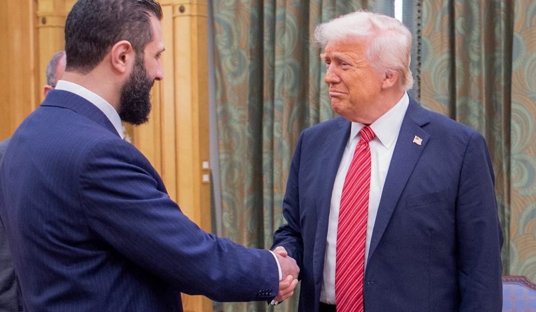 Trump formally orders lifting of Syria sanctions