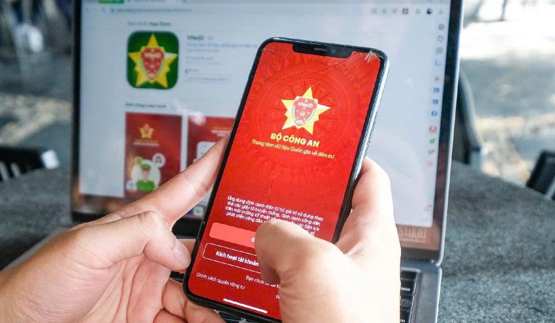Đề xuất cảnh báo tạm hoãn xuất cảnh với người nợ thuế trên VNeID